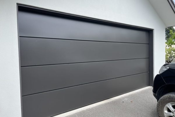 summit_garage_doors_christchurch_grarage_door_specialists_1